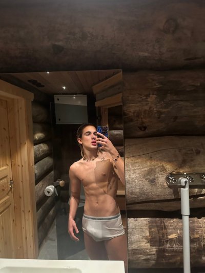 Watch João Henry's leaked NSFW photo on TwXstars