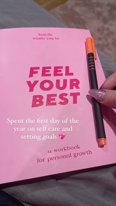 Watch Madison M's leaked NSFW photo on TwXstars