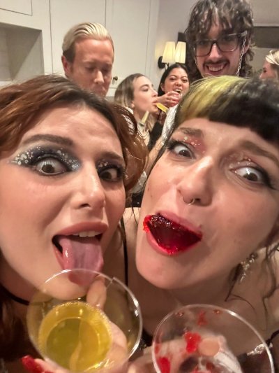 Watch BITCHIMBELLATHORNE's leaked NSFW photo on TwXstars