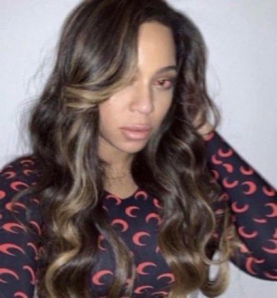 Watch Tarek Ali Ellis's leaked NSFW photo on TwXstars