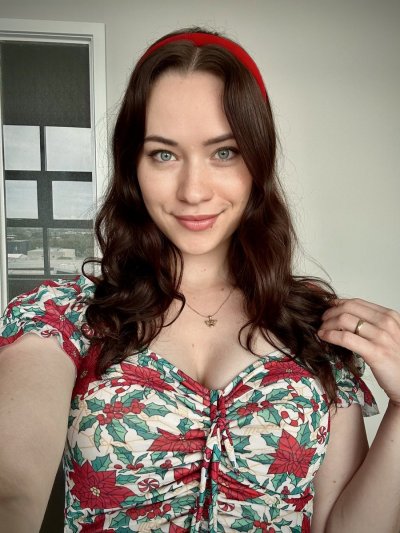 Watch Nic the Pixie's leaked NSFW photo on TwXstars