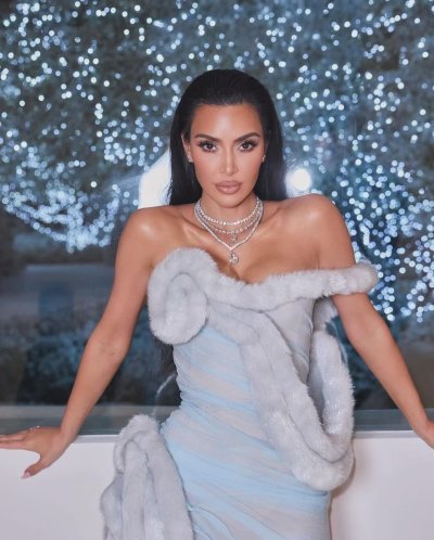 Watch Kim Kardashian's leaked NSFW photo on TwXstars