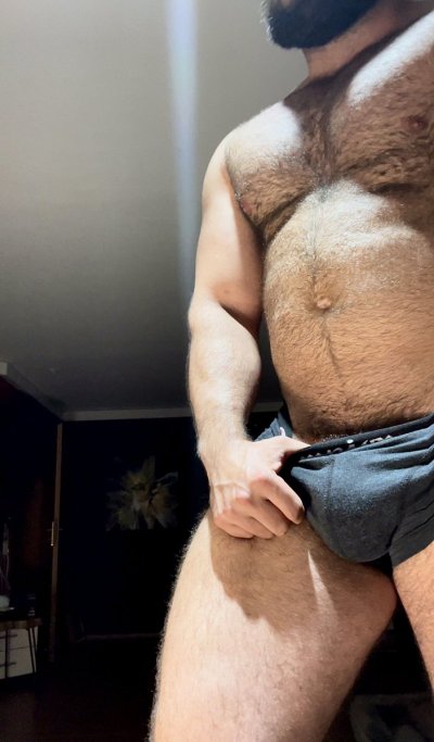 Watch Nik's leaked NSFW photo on TwXstars