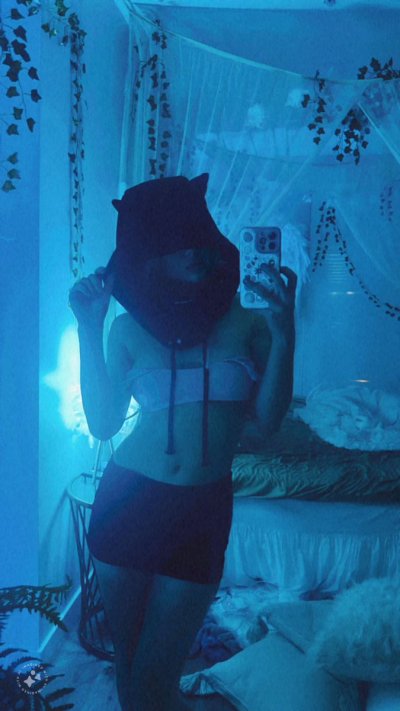 Watch Ivy Wolfe's leaked NSFW photo on TwXstars