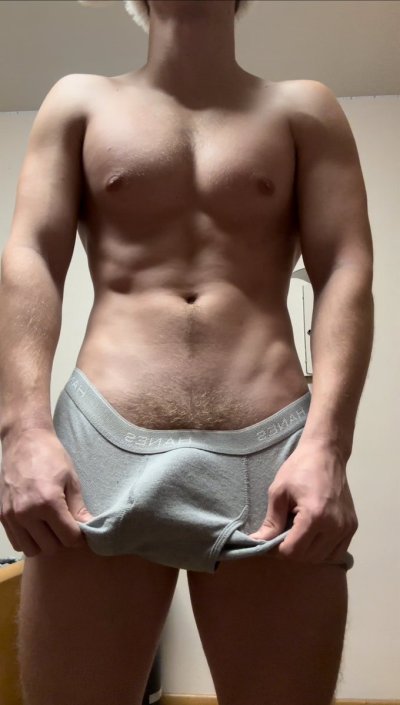 Watch Loganwallcb (18+)'s leaked NSFW photo on TwXstars