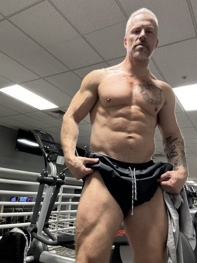 Watch Scott Blokker's leaked NSFW photo on TwXstars