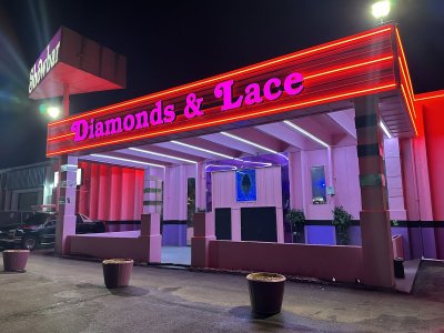 Watch Mike D's leaked NSFW photo on TwXstars