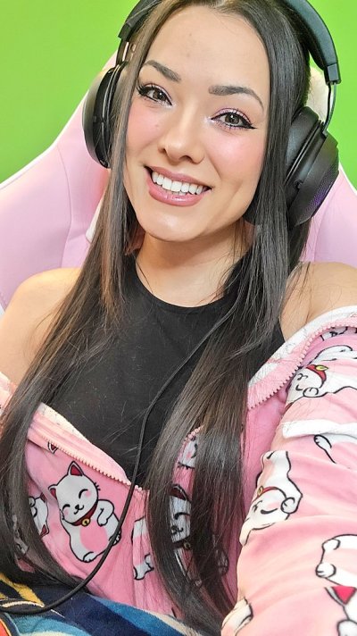 Watch Joanie Brosas ✈️ SDCC #814's leaked NSFW photo on TwXstars