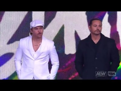 Watch Michael Larkin's leaked NSFW photo on TwXstars