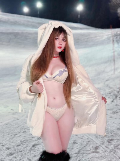 Watch San Chan's leaked NSFW photo on TwXstars