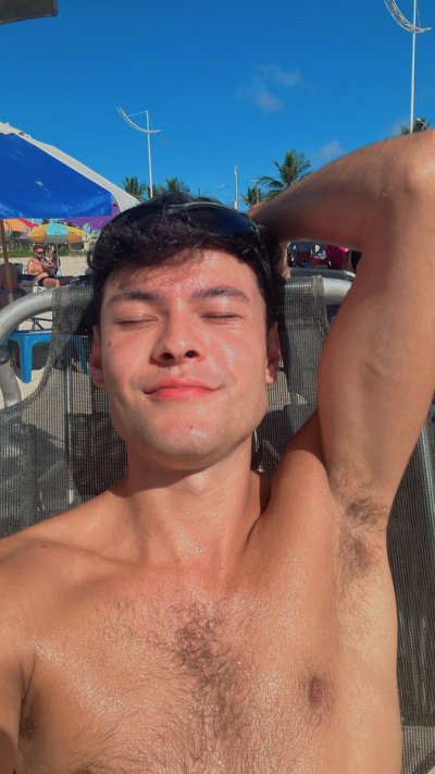 Watch Hanry's leaked NSFW photo on TwXstars