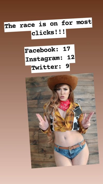 Watch Joanie Brosas ✈️ SDCC #814's leaked NSFW photo on TwXstars