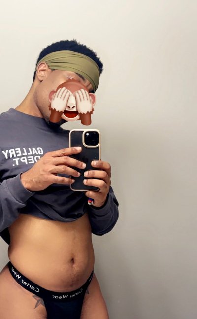 Watch TOODEEP's leaked NSFW photo on TwXstars