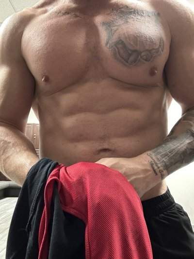 Watch Scott Blokker's leaked NSFW photo on TwXstars