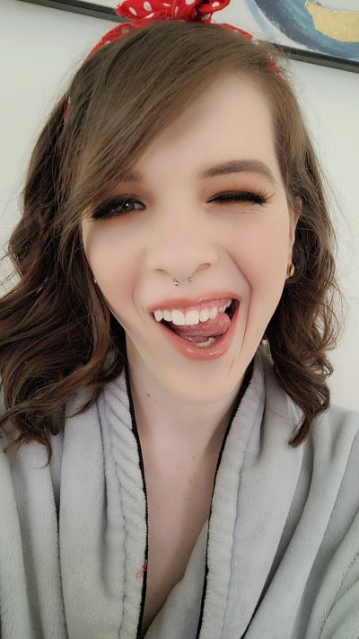 Watch Autumn Rain Free OF Trial 👇's leaked NSFW photo on TwXstars