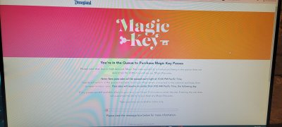 Watch Joanie Brosas ✈️ SDCC #814's leaked NSFW photo on TwXstars