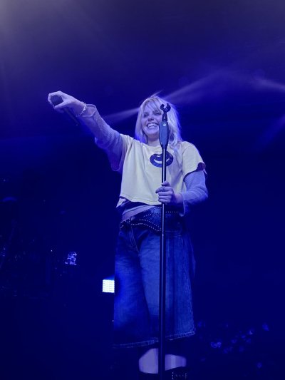 Watch emily 🩷🧡🩵💜's leaked NSFW photo on TwXstars