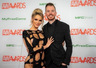 Watch EMMA HIX👑's leaked NSFW photo on TwXstars