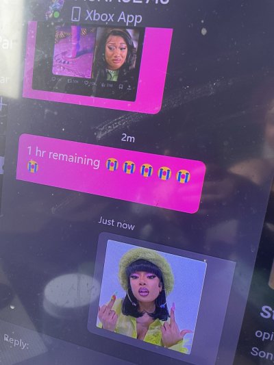 Watch ℳoni's leaked NSFW photo on TwXstars