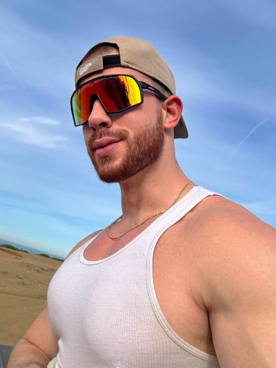 Watch ColtFitness's leaked NSFW photo on TwXstars
