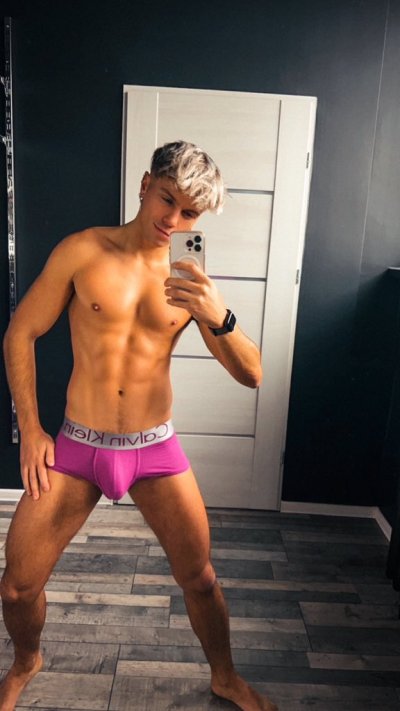Watch Adam (-50% ONLYFANS)'s leaked NSFW photo on TwXstars