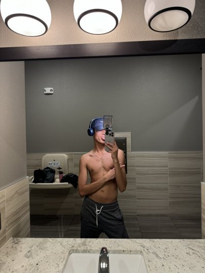 Watch OnlyVani 🪩's leaked NSFW photo on TwXstars