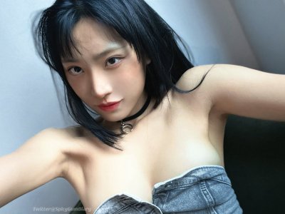 Watch SpicyGum✨'s leaked NSFW photo on TwXstars