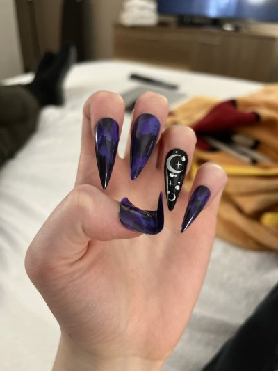 Watch hickey's leaked NSFW photo on TwXstars