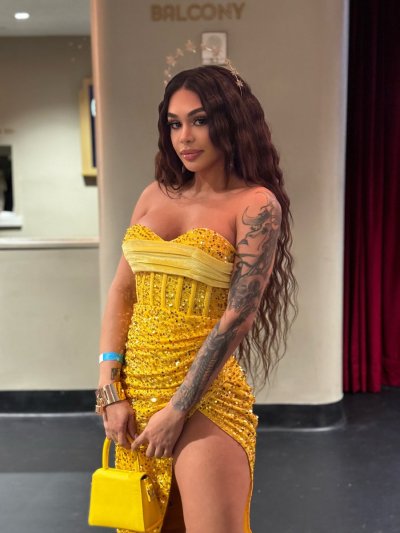 Watch Eva Maxim's leaked NSFW photo on TwXstars