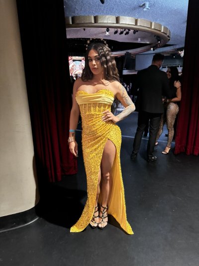 Watch Eva Maxim's leaked NSFW photo on TwXstars