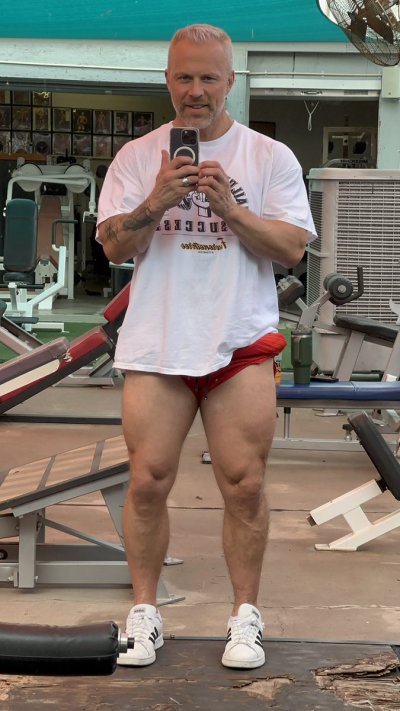 Watch Scott Blokker's leaked NSFW photo on TwXstars