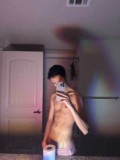 Watch OnlyVani 🪩's leaked NSFW photo on TwXstars