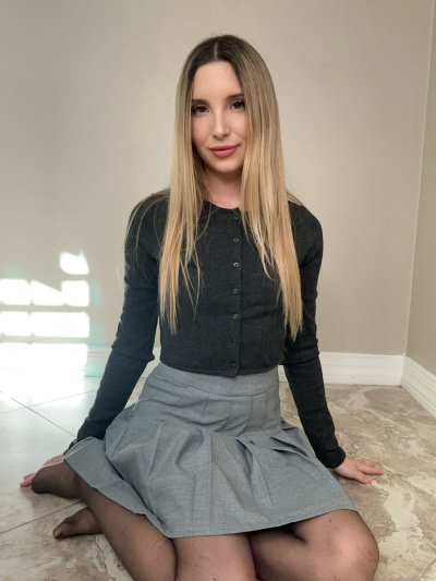 Watch Piper Perri's leaked NSFW photo on TwXstars