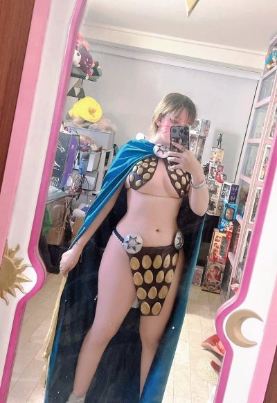 Watch San Chan's leaked NSFW photo on TwXstars