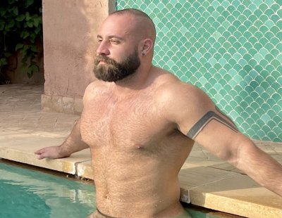 Watch Nik's leaked NSFW photo on TwXstars