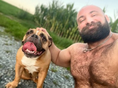 Watch Nik's leaked NSFW photo on TwXstars