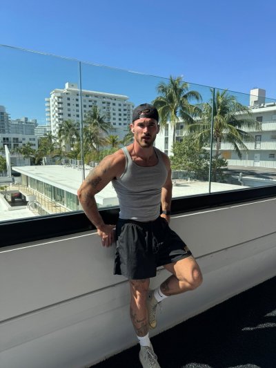 Watch michael ༄'s leaked NSFW photo on TwXstars