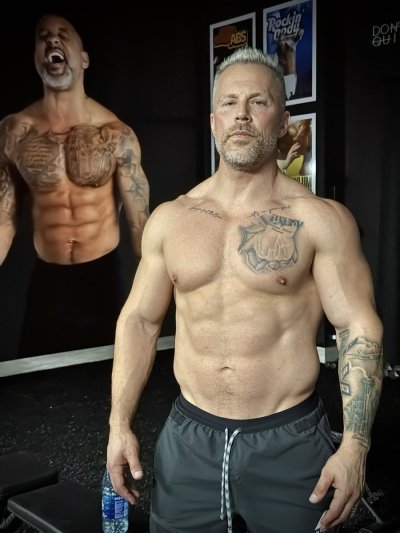 Watch Scott Blokker's leaked NSFW photo on TwXstars