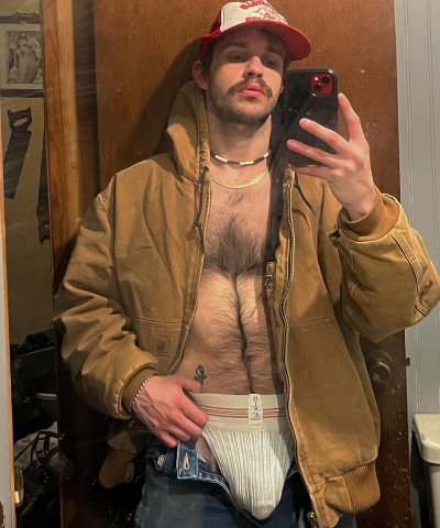 Watch 𝐌𝐚𝐭𝐭 𝐁𝐫𝐚𝐝𝐥𝐞𝐞's leaked NSFW photo on TwXstars