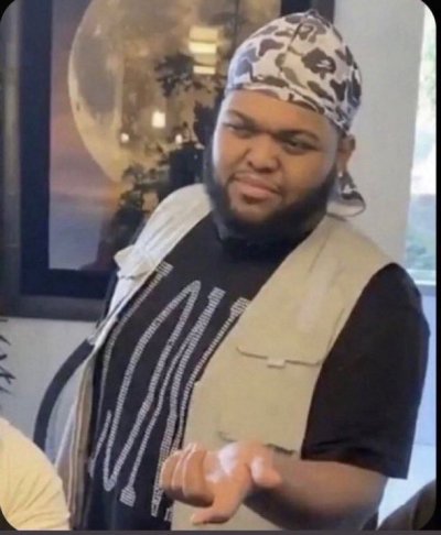 Watch ℳoni's leaked NSFW photo on TwXstars