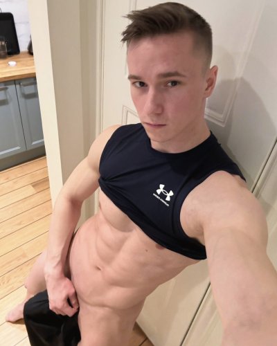 Watch BastianGate's leaked NSFW photo on TwXstars