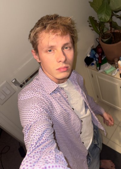 Watch Zach Astor's leaked NSFW photo on TwXstars