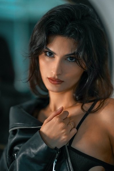 Watch Yael Cohen Aris's leaked NSFW photo on TwXstars