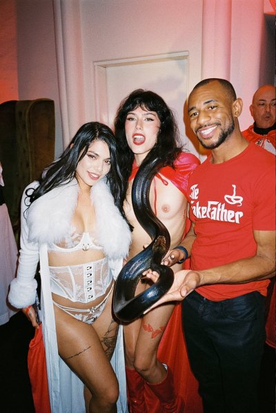 Watch Gina_valentinaxxx's leaked NSFW photo on TwXstars