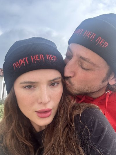 Watch BITCHIMBELLATHORNE's leaked NSFW photo on TwXstars