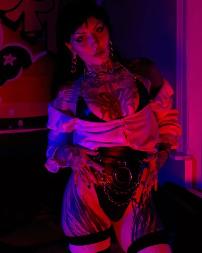 Watch Xio Xander's leaked NSFW photo on TwXstars