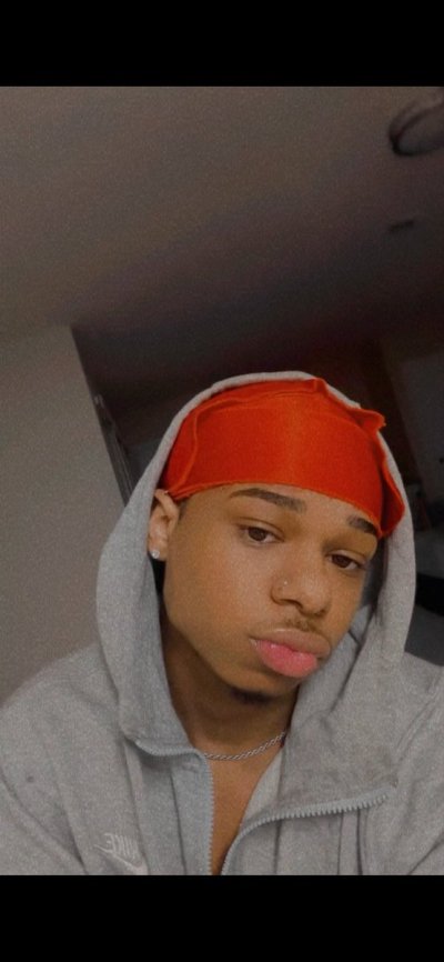 Watch 🔙Deontae🔜's leaked NSFW photo on TwXstars