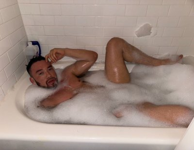 Watch Brian Nieh's leaked NSFW photo on TwXstars