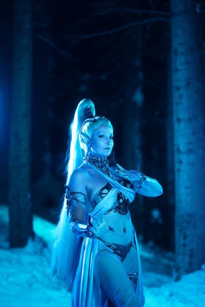 Watch Holly Wolf 🩵🤍's leaked NSFW photo on TwXstars