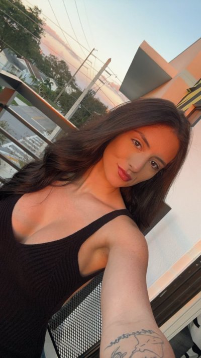 Watch harlee's leaked NSFW photo on TwXstars